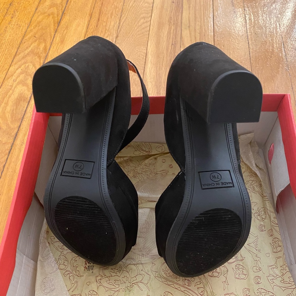 American Rag Platform High Heels - Picture 2 of 10